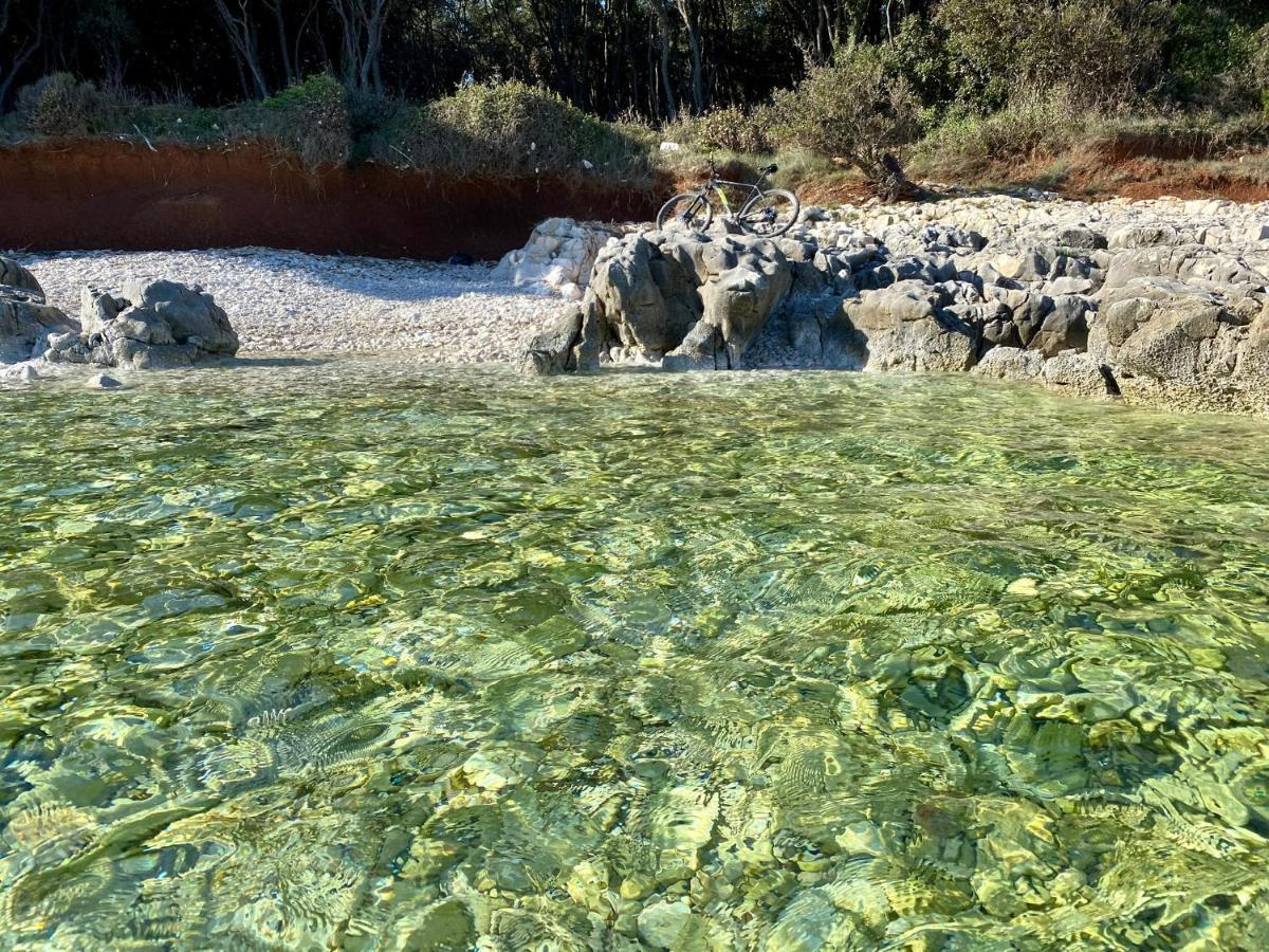 Villa Eni Medulin Sisan Heated Pool Buitenkant foto