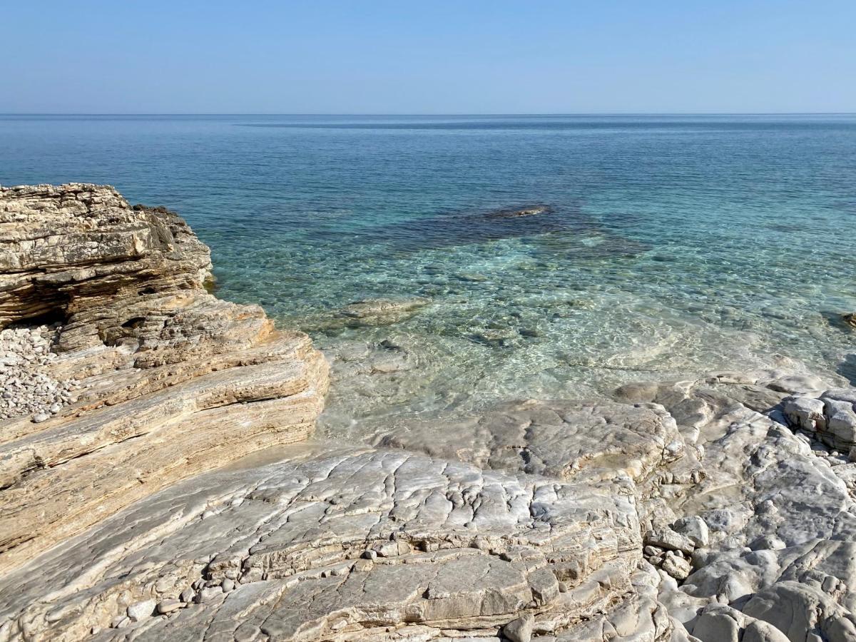 Villa Eni Medulin Sisan Heated Pool Buitenkant foto