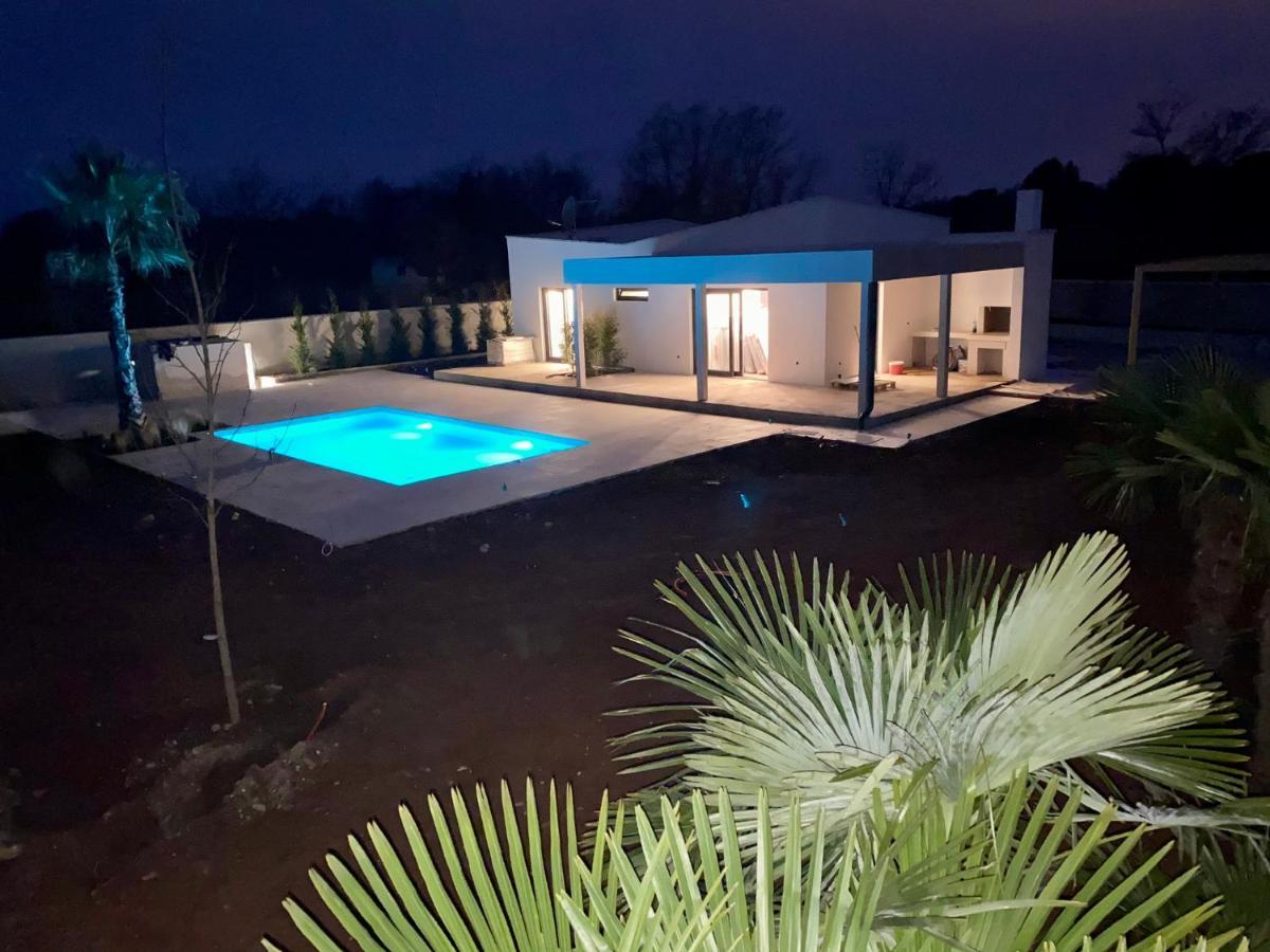 Villa Eni Medulin Sisan Heated Pool Buitenkant foto