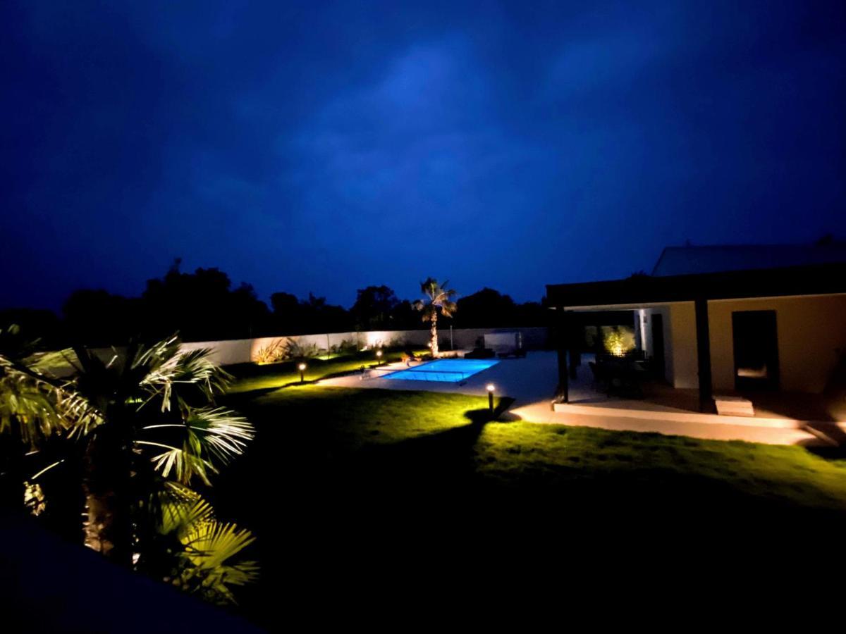 Villa Eni Medulin Sisan Heated Pool Buitenkant foto